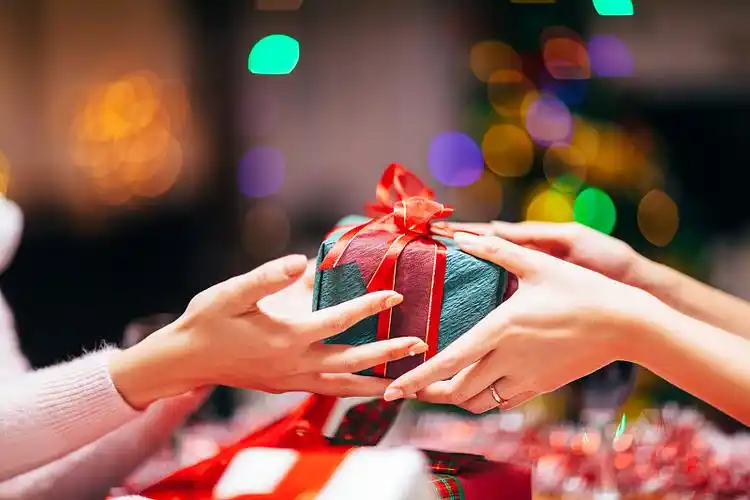 Chinese Traditional Gift Etiquette