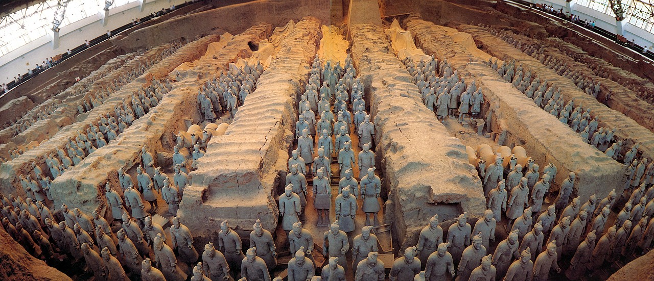 Panoramic view of Qin Shi Huang Terracotta Army Pit 1, showing the magnificent pottery warrior formation demonstrating the powerful military strength of the Qin Dynasty