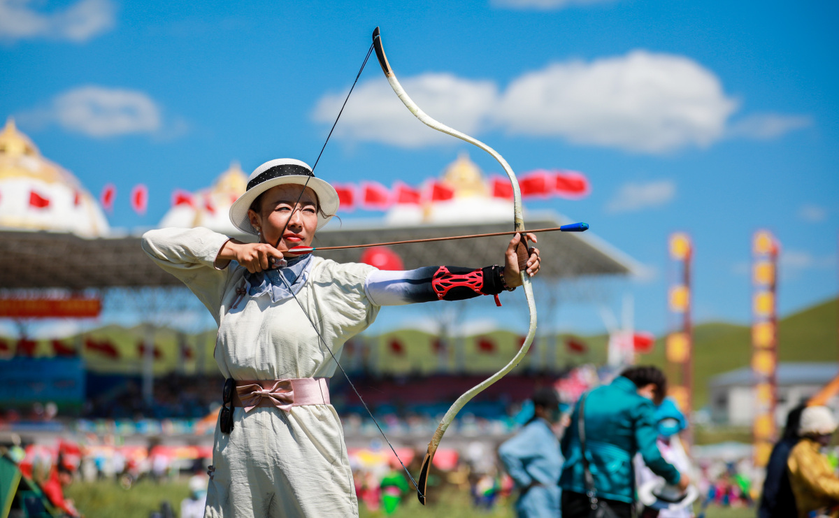 Traditional Mongolian archery