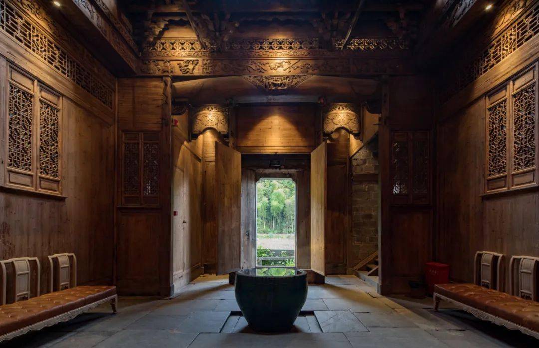 Deep courtyard