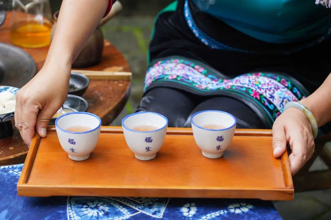 Bai Ethnic Three-Course Tea Performance