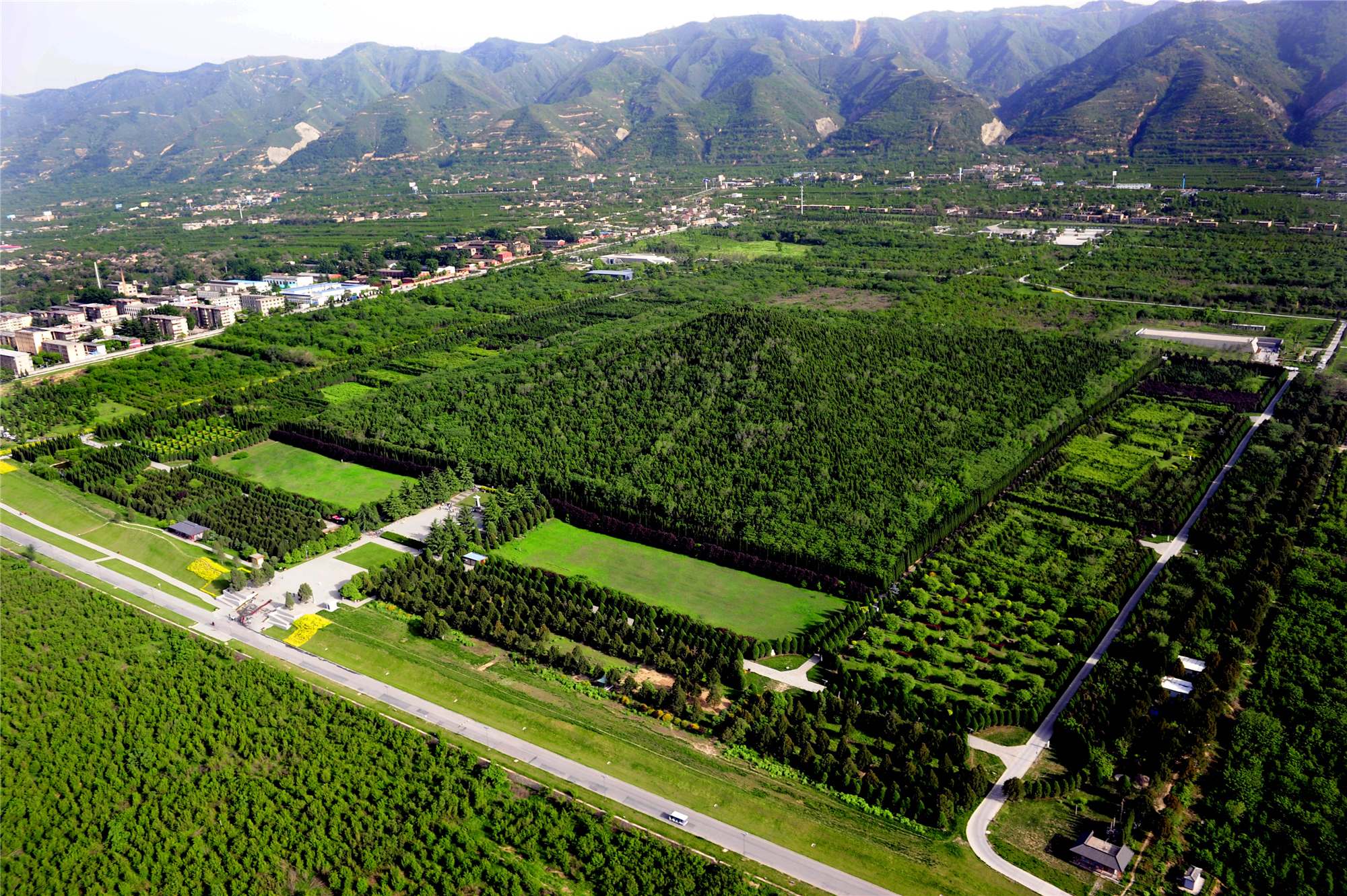 Mausoleum Mound of Qin Shi Huang